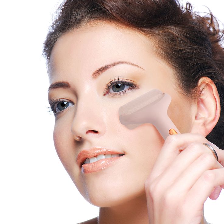 Rejeuna™ Ice Face Roller Therapeutic Cooling to Tighten Brighten Complexion and Reduce Wrinkles, Massager Under Eye Puffiness, Migraine and Pain Relief